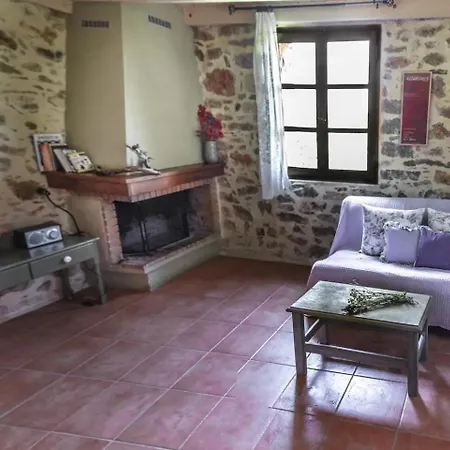 Orgon Farm Traditional Apósztoli